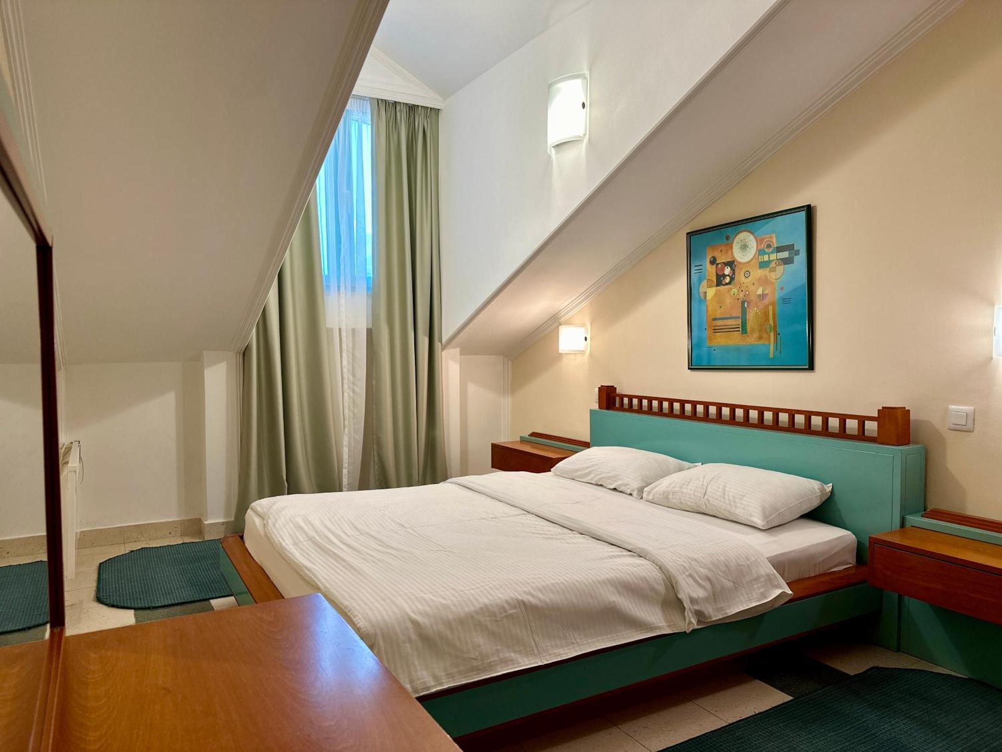 Central 25 Podgorica Exterior photo